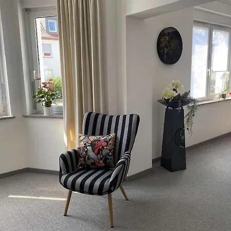 In Stadtvilla, Dessau-ziebigk * Dessau-Rosslau
