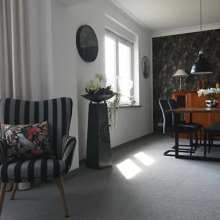 In Stadtvilla, Dessau-ziebigk Daire *