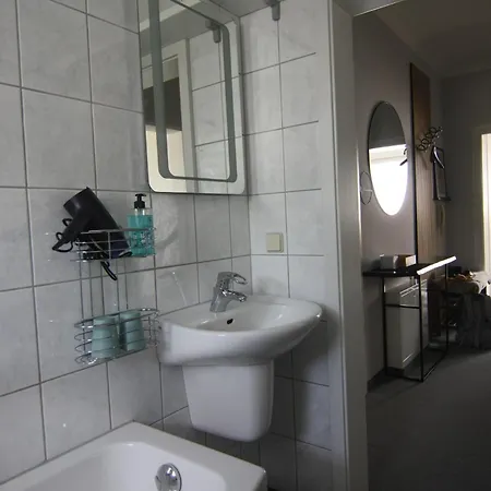 In Stadtvilla, Dessau-ziebigk * Dessau-Rosslau