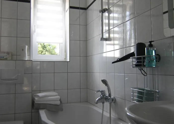 In Stadtvilla, Dessau-ziebigk Apartment